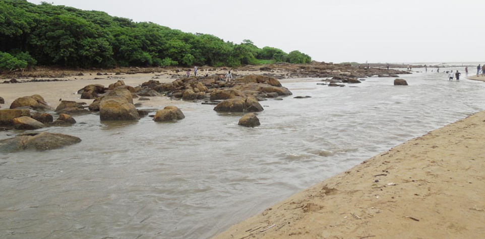 Aksa Beach Mumbai